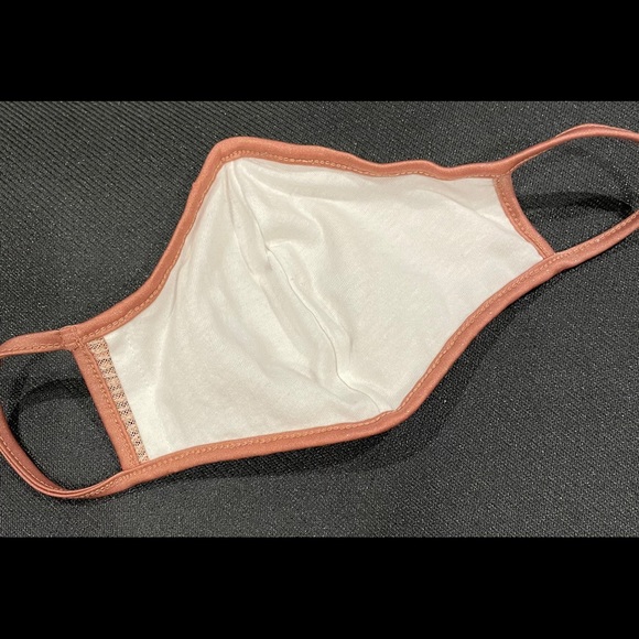 Adult face mask - Picture 3 of 3